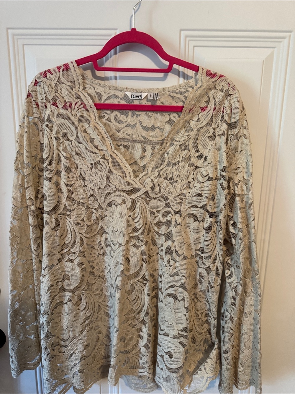 ravel Beige Floral Lace V-Neck Long Sleeve Chemise